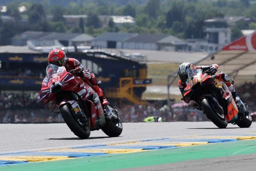 MotoGP - French Grand Prix - Bugatti Circuit, Le Mans, France  - May 9, 2026
Ducati Lenovo Team's Marc Marquez and Red Bull KTM Factory Racing's Pedro Acosta in action during the sprint race REUTERS/Stephane Mahe
