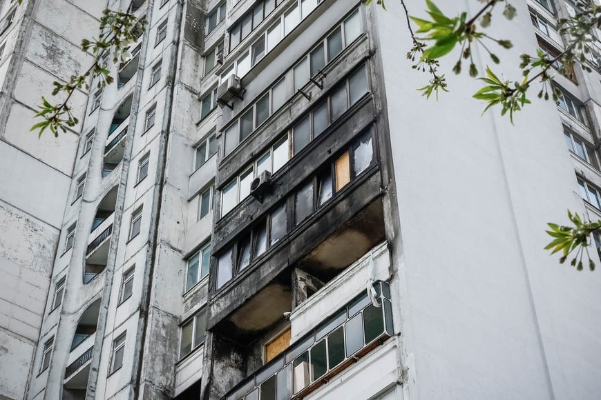 A residential building damaged during a Russian drone strike on November 14, 2025, where Valentyna, 58, and her husband Oleksii Ananenko, 66, who was awarded the title Hero of Ukraine for his role in a 1986 mission beneath the fourth Chornobyl NPP reactor, live, amid Russia's attack on Ukraine, in Kyiv, Ukraine, April 20, 2026. REUTERS/Alina Smutko