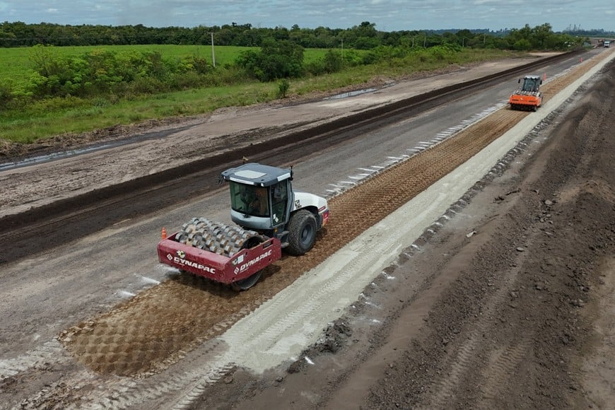 Provincia avanza con la repavimentación integral de la Ruta 1 entre Alejandra y Arroyo El Gusano. Foto: Gobierno de Santa Fe