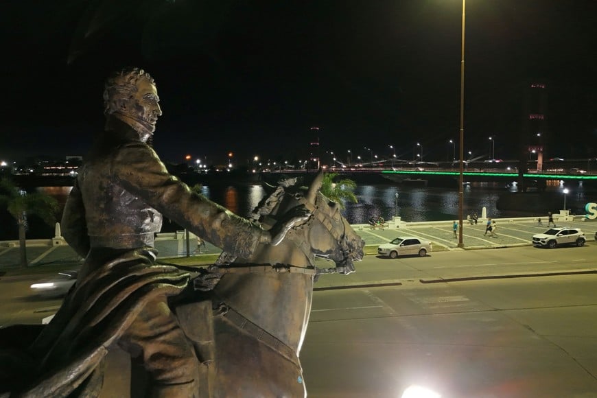 El monumento del Brigadier será restaurado con criterios patrimoniales. Foto: Fernando Nicola