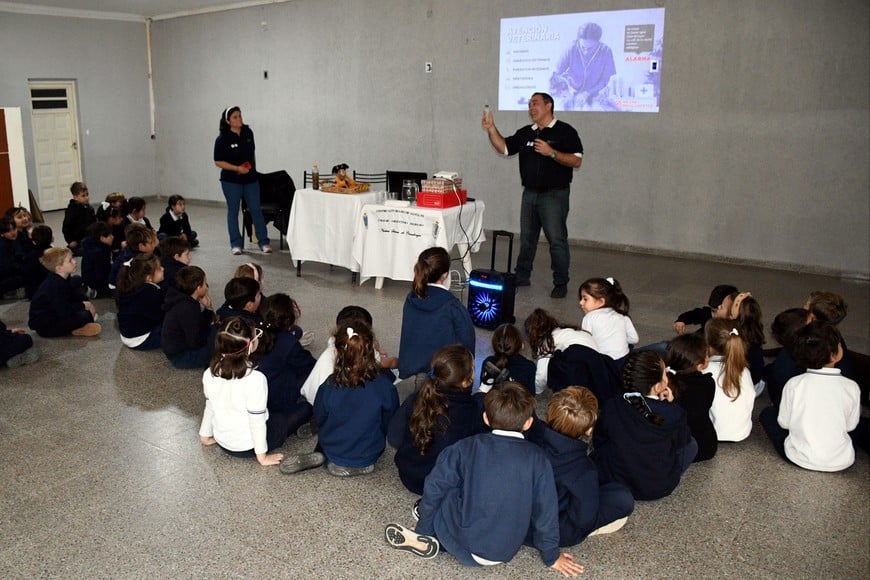 Eduardo Burgos durante una de las charlas. MCSF
