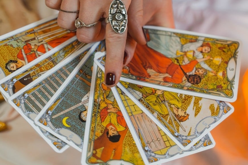 Cada signo del zodiaco tiene un lenguaje del amor único que espera ser descubierto.