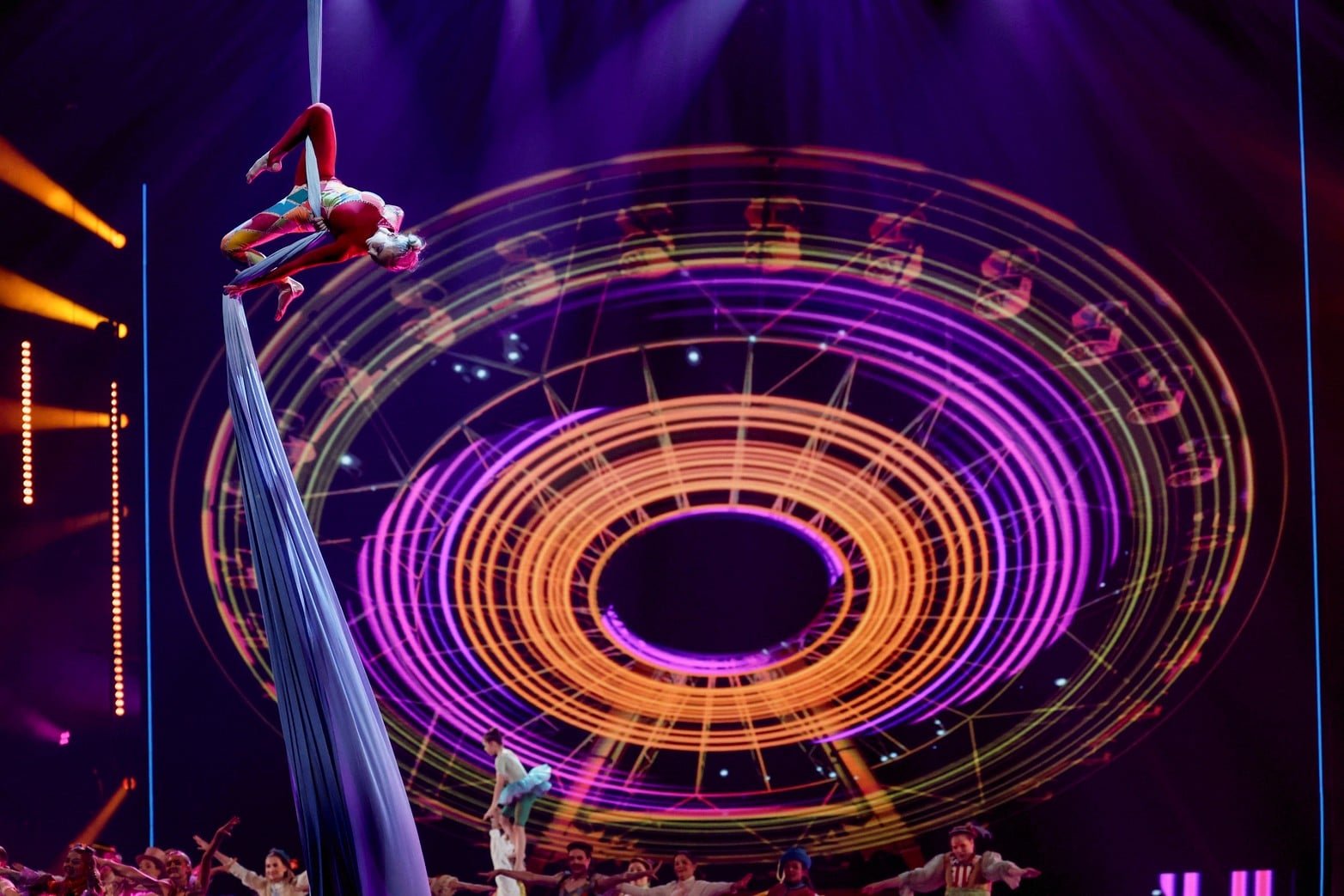 Artistas actúan al final del segundo ensayo general de la primera semifinal del Festival de Eurovisión 2026 en Viena.