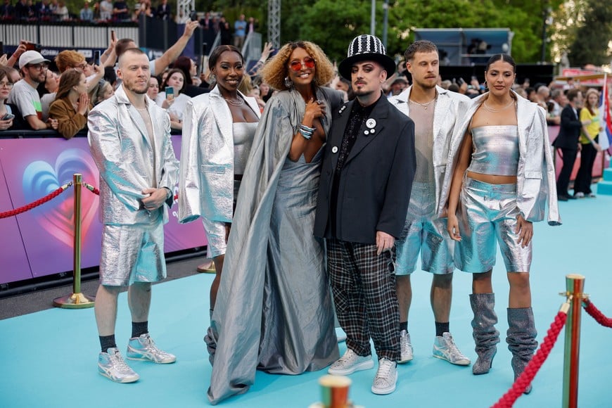 Senhit and Boy George, representing San Marino, attend the 2026 Eurovision Song Contest's 'Turquoise Carpet' event in Vienna, Austria, May 10, 2026. REUTERS/Lisa Leutner