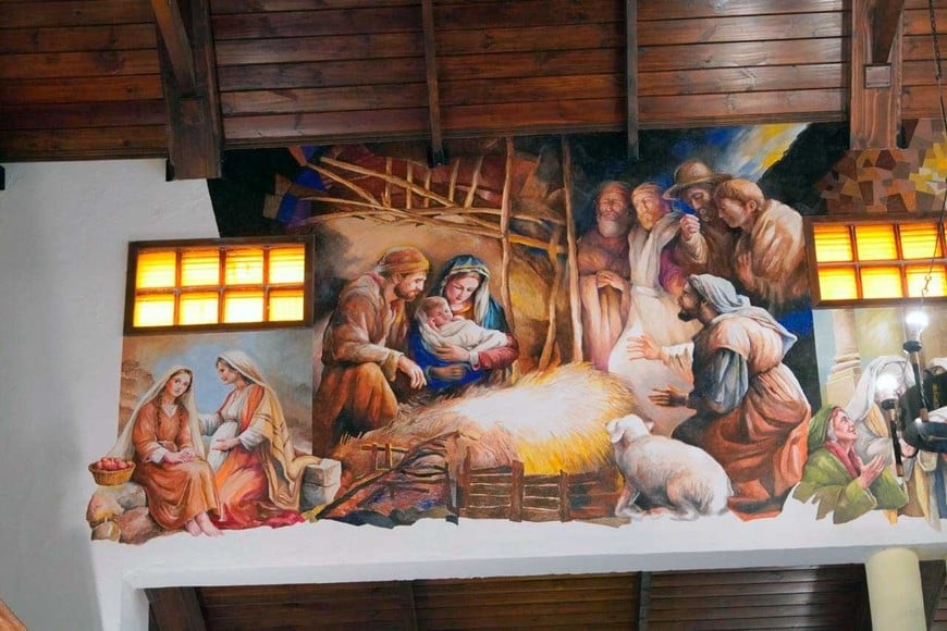 Arte y fe se unen en las paredes de la cuasi parroquia. Foto: Fernando Nicola