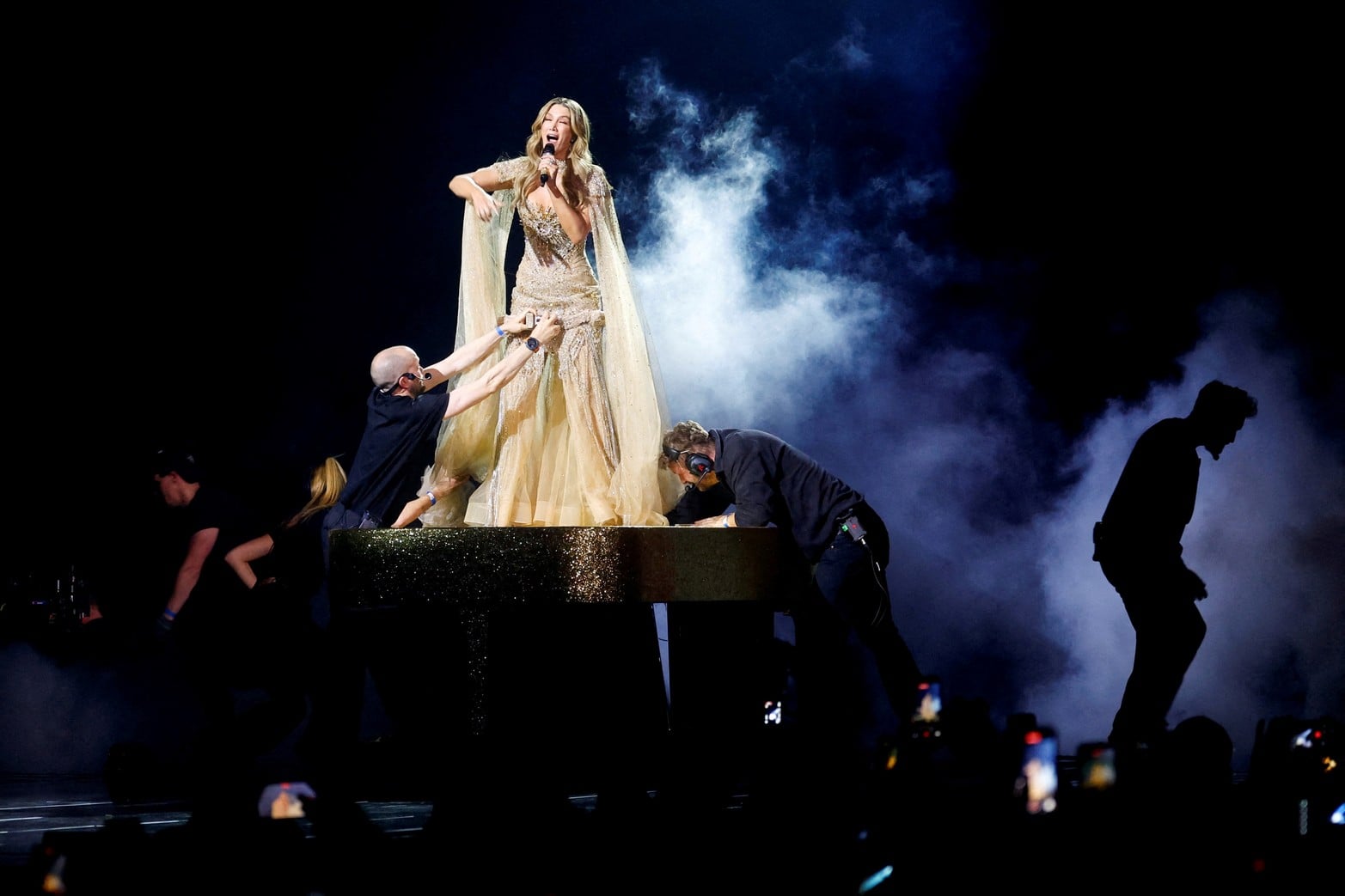 Delta Goodrem, representante de Australia, interpreta "Eclipse". Reuters.