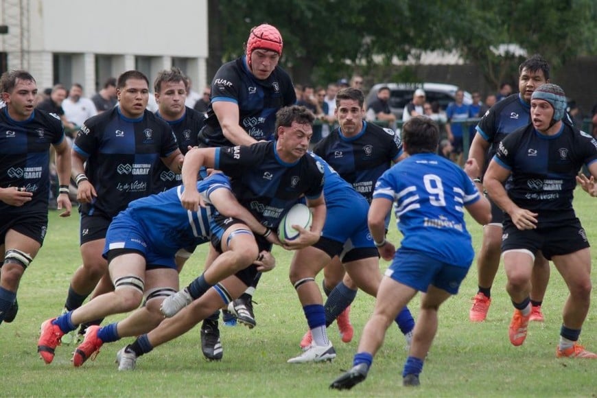 Promesa de "partidazo" en la Esmeralda: Uni recibe a Alma Juniors, uno de los líderes del ascenso. Foto: Elías Villalba/Prensa Uni