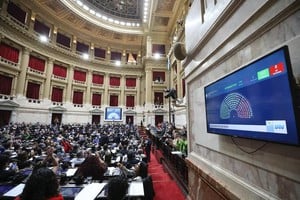 La oposición le impuso una ley al presidente.