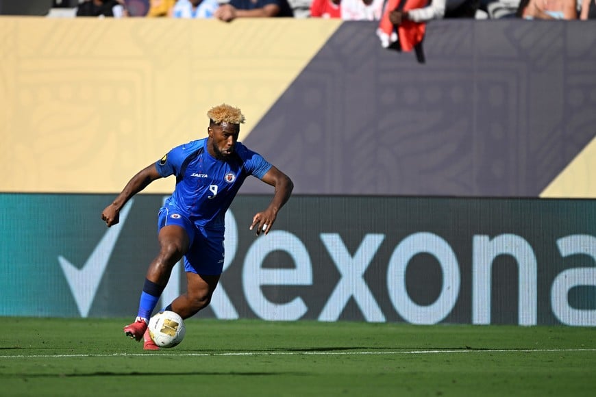 Jun 15, 2025; San Diego, California, USA; Haiti forward Duckens Nazon (9) dribbles downfield during the first half of a group stage match of the 2025 Gold Cup at Snapdragon Stadium. Mandatory Credit: Denis Poroy-Imagn Images