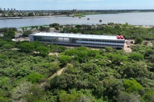 La continuidad del Aulario de Costanera Este -donde funciona la Secundaria de la UNL- está en riesgo por falta de fondos. Foto: Fernando Nicola
