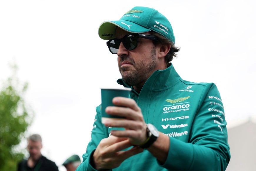 Formula One F1 - Australian Grand Prix - Albert Park Grand Prix Circuit, Melbourne, Australia - March 7, 2026
Aston Martin's Fernando Alonso arrives REUTERS/Hollie Adams