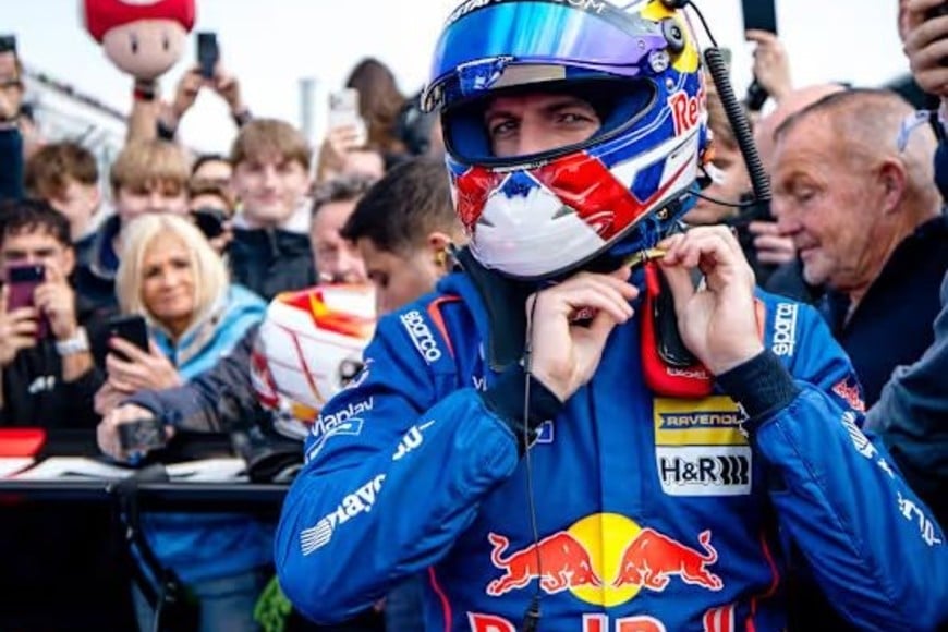 Max Verstappen se metió entre los protagonistas en las 24 Horas de Nürburgring