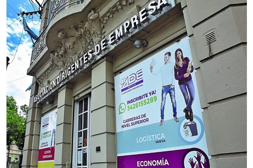 Asociación Dirigentes de Empresas de Santa Fe.