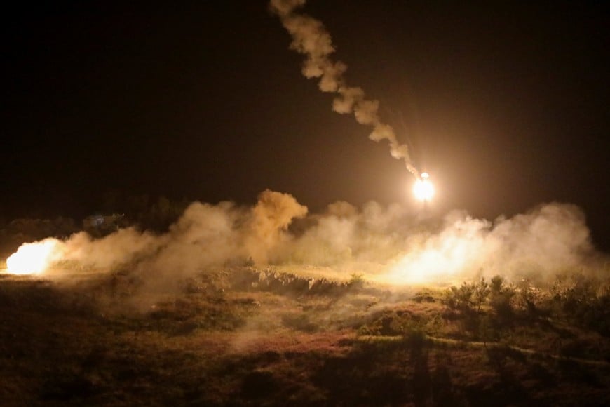 Flares are fired by Israeli forces in Arnoun as seen from Marjayoun, Lebanon May 14, 2026. REUTERS/Karamallah Daher