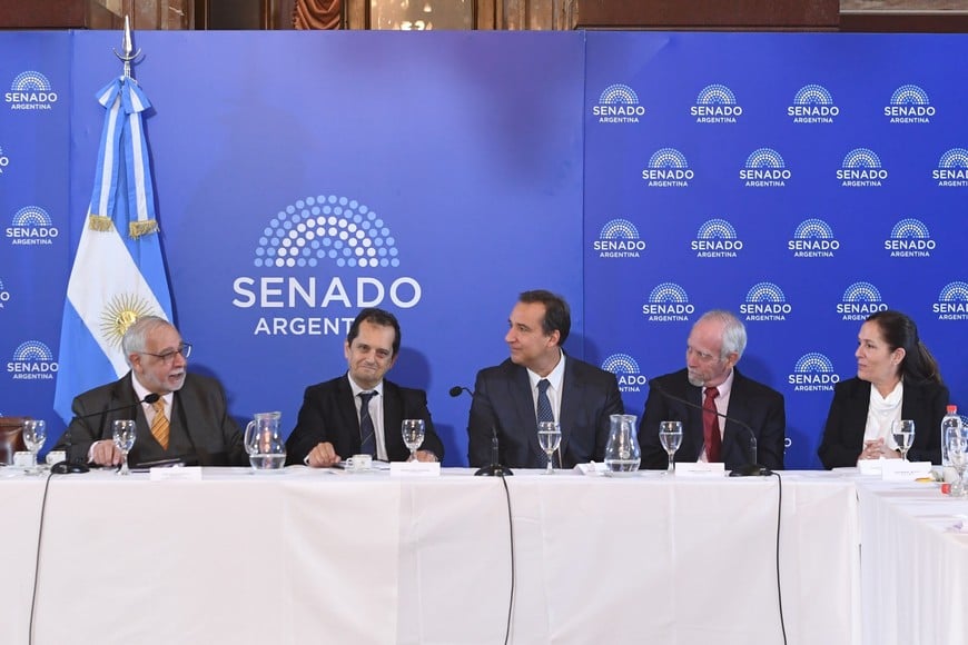 La comisión de Acuerdos avaló unos 80 pliegos para cargos judiciales.