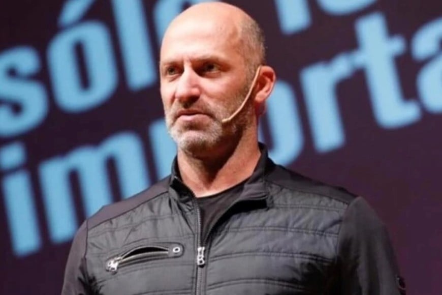El biólogo molecular Estanislao Bachrach pidió disculpas públicamente