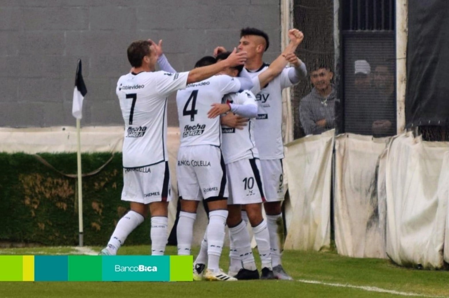 Galería BICA: Colón-Estudiantes (C)