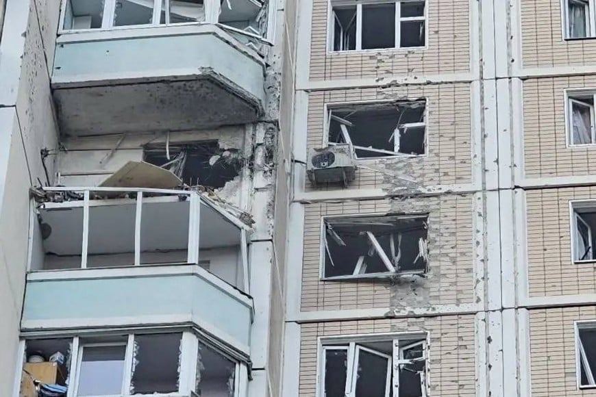 An apartment building damaged in a Ukrainian drone attack in Krasnogorsk, in the Moscow region, Russia May 17, 2026. Moscow Regional Governor Andrei Vorobyov/Handout via REUTERS ATTENTION EDITORS - THIS IMAGE WAS PROVIDED BY A THIRD PARTY. NO RESALES. NO ARCHIVES. MANDATORY CREDIT.
