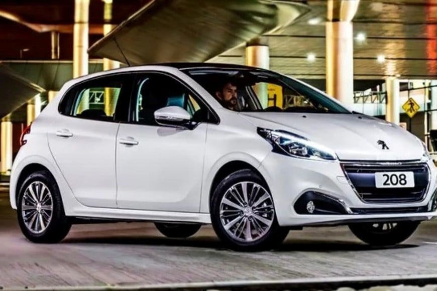 El Peugeot 208 se produce en El Palomar y mantiene fuerte presencia en el mercado regional.