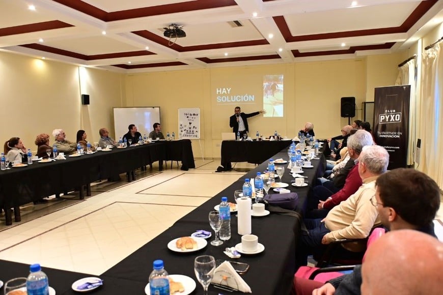 Quirós brindó una charla en Santa Fe sobre liderazgo y sucesión en empresas familiares. Foto: Flavio Raina