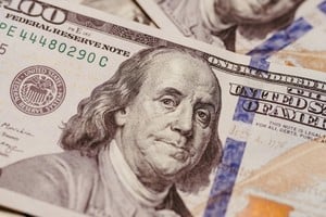 El dólar cerró con pocos cambios en bancos y leves subas en los segmentos paralelos.