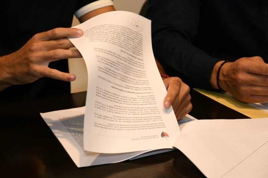 Nacho Lago extendió su contrato con Colón hasta diciembre de 2027. Foto: Manuel Fabatía
