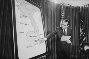 El presidente de Estados Unidos, Richard Nixon, anunciando por cadena nacional la invasión a Camboya, durante la guerra de Vietnam.