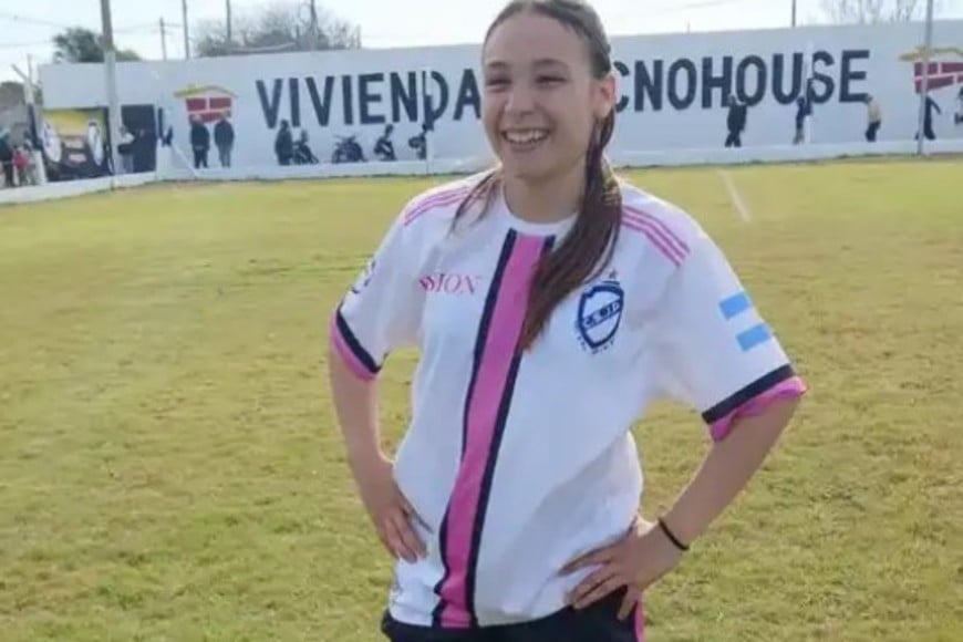 Giuliana Biletto autora de tres goles y gran figura del partido.