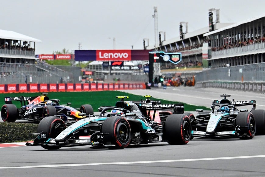 Formula One F1 - Canadian Grand Prix - Circuit Gilles Villeneuve, Montreal, Quebec, Canada - May 24, 2026
Mercedes' Andrea Kimi Antonelli and Mercedes' George Russell in action during the race REUTERS/Jennifer Gauthier