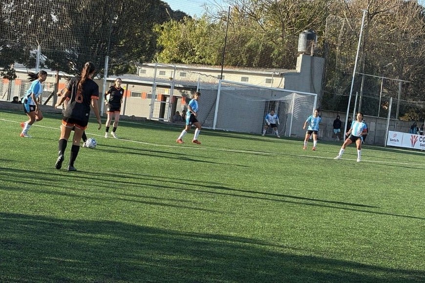 Las Naranjas se hicieron fuertes en Rosario y avanzaron en la Copa Santa Fe Femenina.