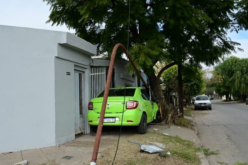 La imagen da cuenta de la violencia del encontronazo. Foto: Flavio Raina