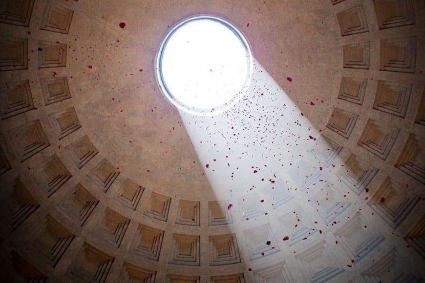 La ceremonia religiosa se realiza cada año en uno de los templos históricos más emblemáticos de Roma. Foto: X (Diana Rubio)