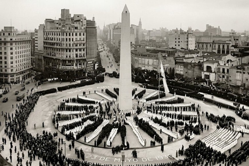 Momento de la inauguración del Obelisco