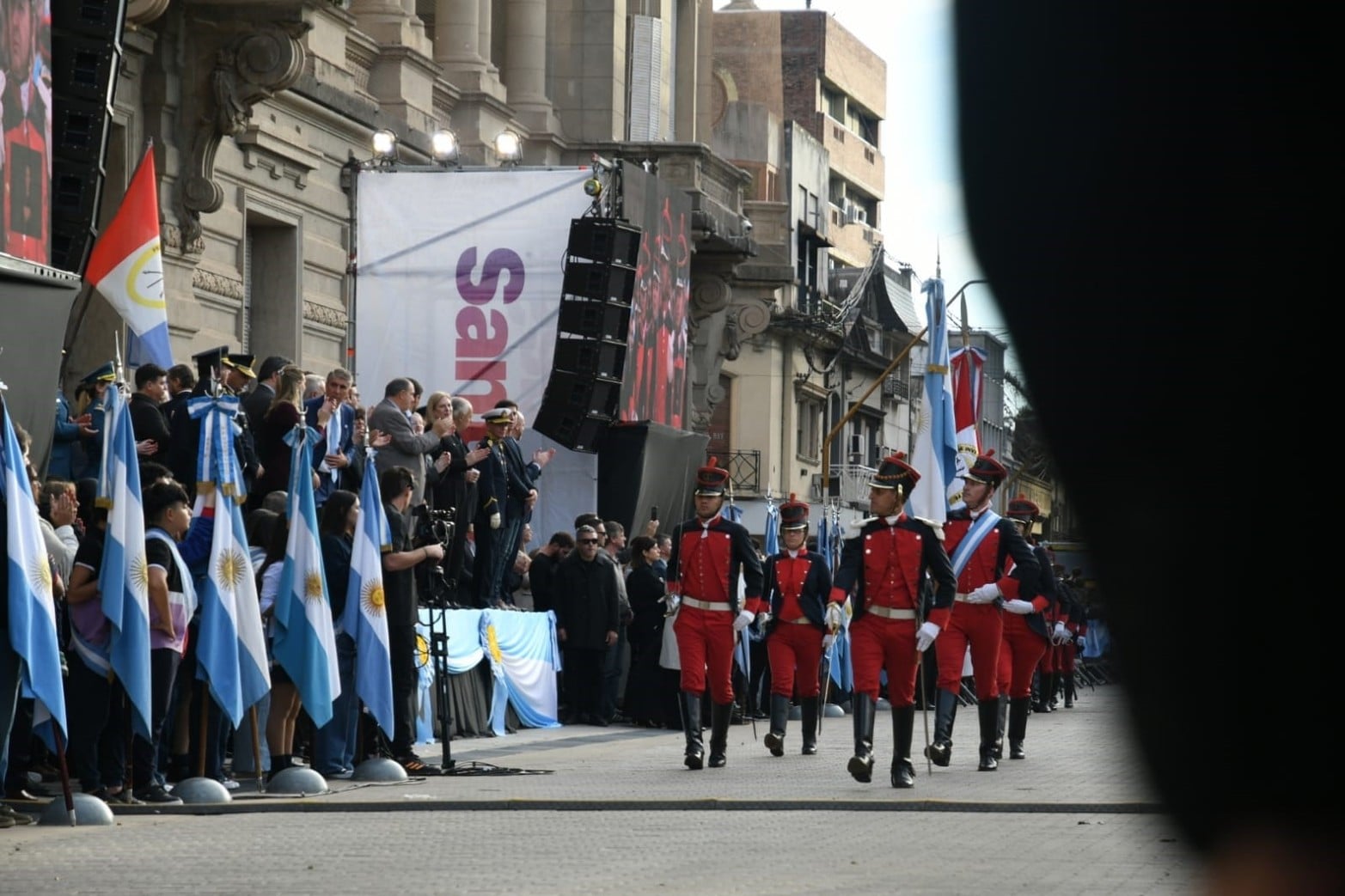 Celebraciones por el 216° aniversario de la Revolución de Mayo en Santa Fe