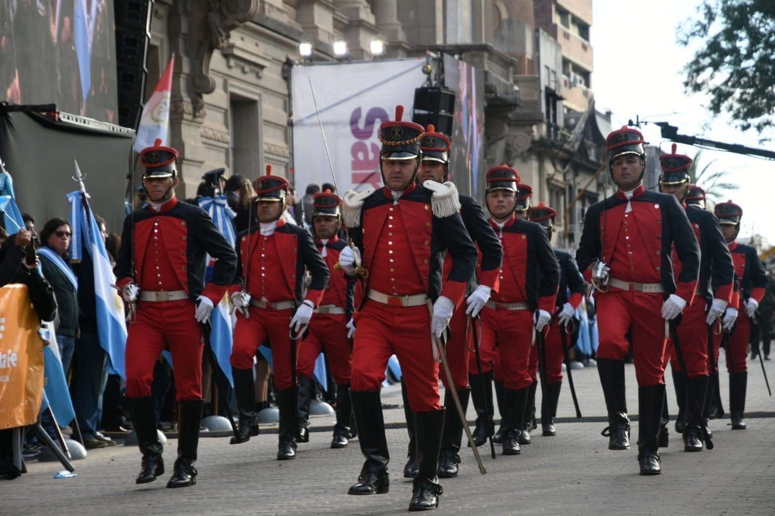 Celebraciones por el 216° aniversario de la Revolución de Mayo en Santa Fe