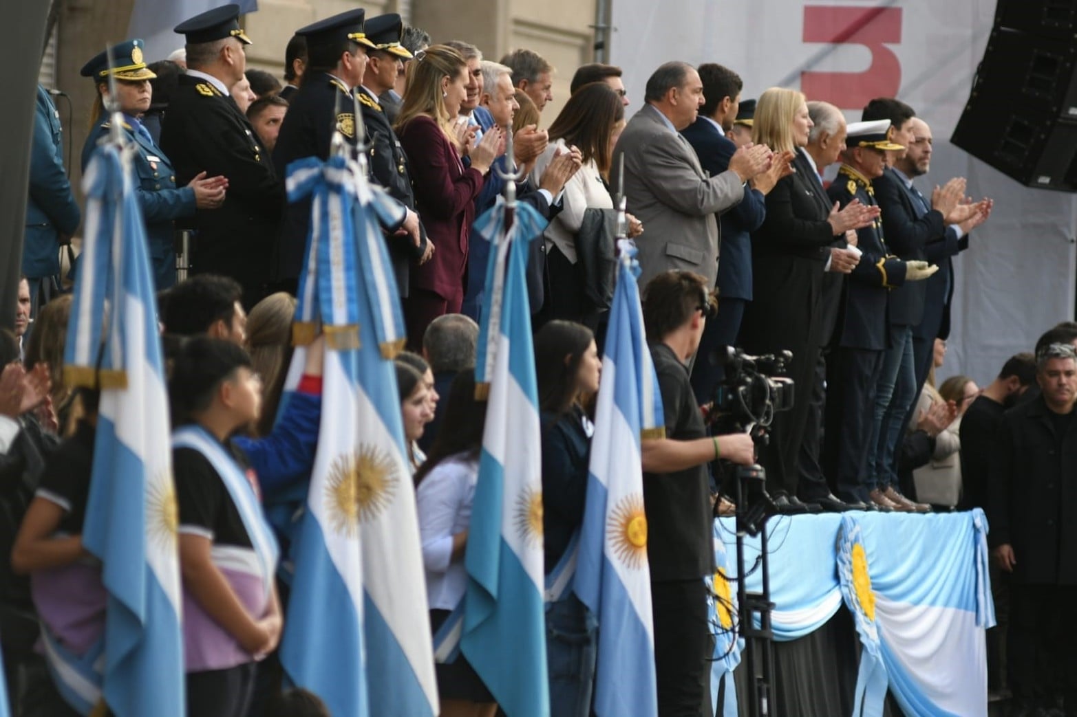 Celebraciones por el 216° aniversario de la Revolución de Mayo en Santa Fe