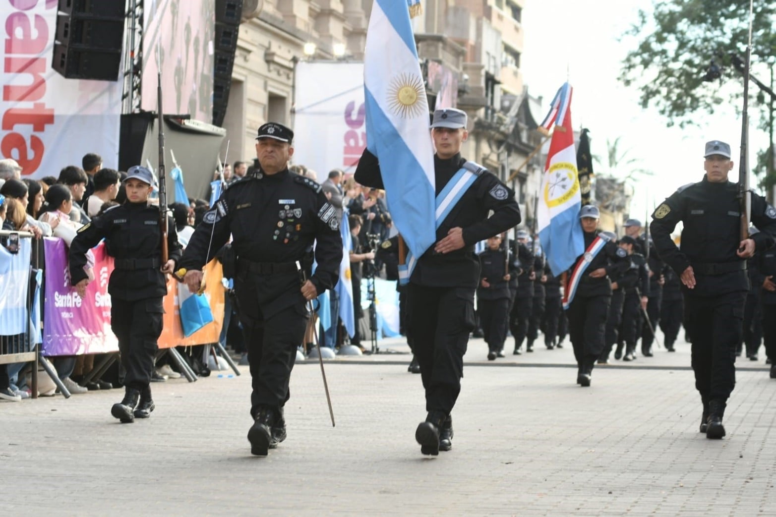 Celebraciones por el 216° aniversario de la Revolución de Mayo en Santa Fe