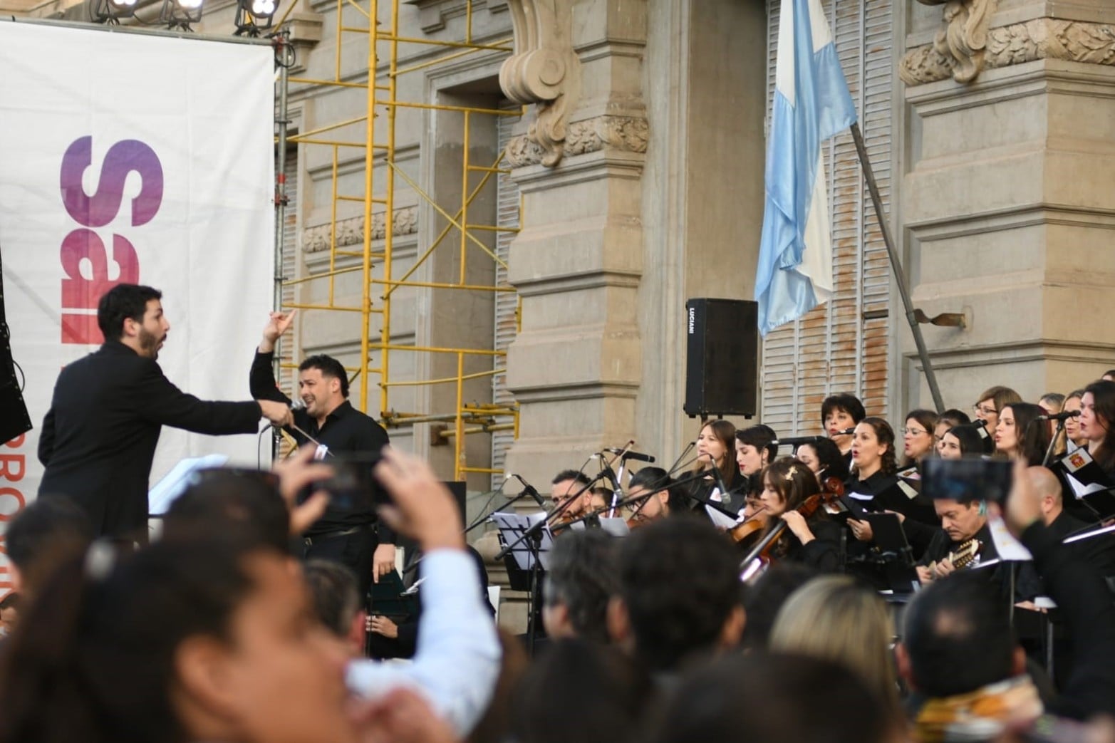 Celebraciones por el 216° aniversario de la Revolución de Mayo en Santa Fe