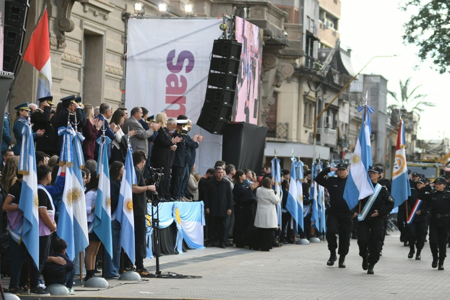 Celebraciones por el 216° aniversario de la Revolución de Mayo en Santa Fe
