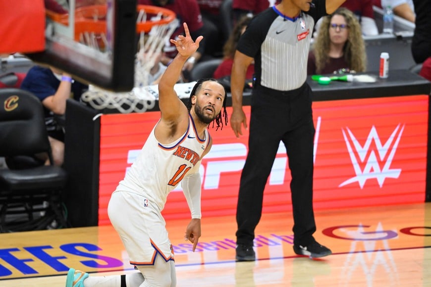 May 25, 2026; Cleveland, Ohio, USA; New York Knicks guard Jalen Brunson (11) reacts in the third quarter against the Cleveland Cavaliers during game four of the eastern conference finals for the 2026 NBA playoffs at Rocket Arena. Mandatory Credit: David Richard-Imagn Images