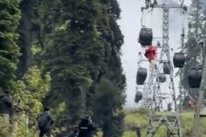 El teleférico de Gulmarg sufrió un desperfecto técnico.