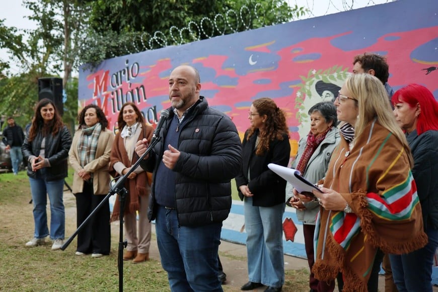 El proyecto suma tecnología interactiva con códigos QR para conocer la historia de los referentes folklóricos.