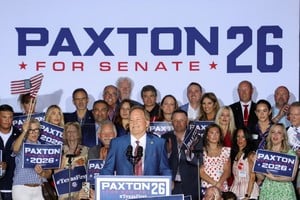 Ken Paxton ganó la interna republicana con el aval de Trump. Crédito: Reuters.