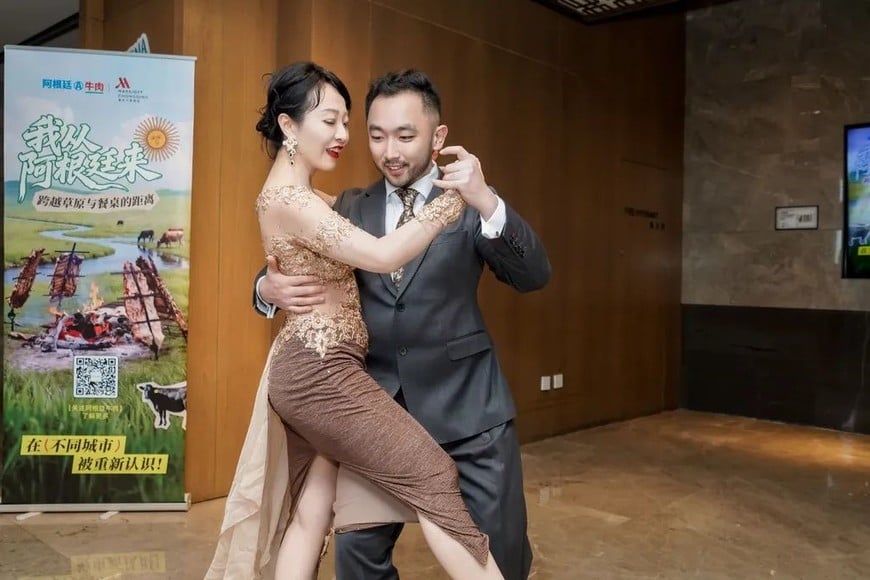 La acción, realizada junto al Chongqing Marriott Hotel, marca un paso estratégico para ampliar el posicionamiento de la carne argentina más allá de Beijing y Shanghái