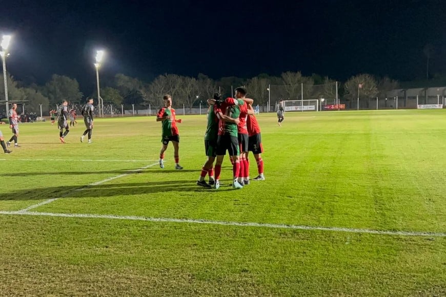 Emiliano Melo, Matías Aguirre y Nicolás Roggero convirtieron para Atlético. Foto: Pablo Busso.