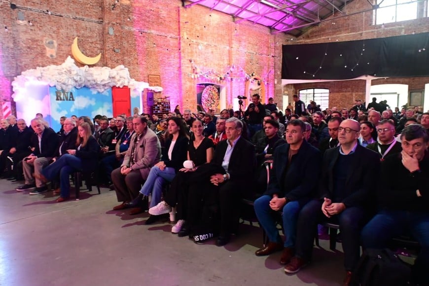 Santa Fe reunió a más de 350 dirigentes deportivos en La Redonda. Crédito: Flavio Raina.