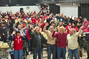 Parte de la concurrencia al club Mayoraz para la reunión de Encuentro Unionista.