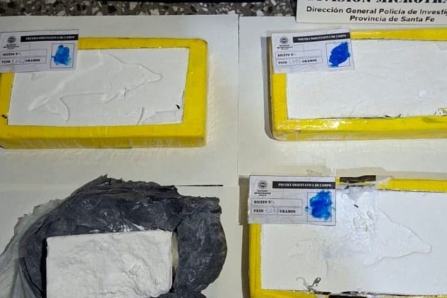 Los cuatro envoltorios con cocaína pesaron casi 3,5 kilos. Foto: El Litoral