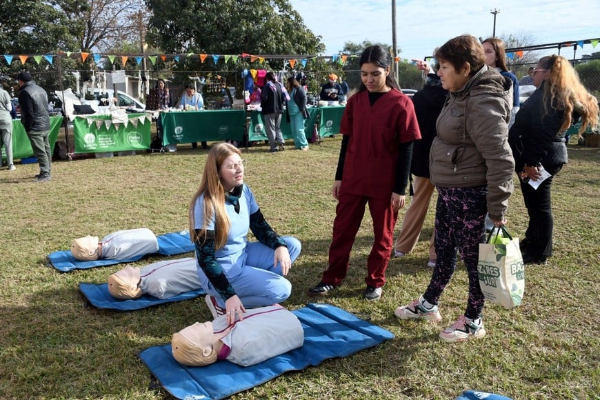 Talleres y propuestas de salud formaron parte del festejo en el barrio.