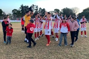 Colón de San Justo goleó en la ida y define la serie en San Carlos. Foto: Prensa Colón SJ.